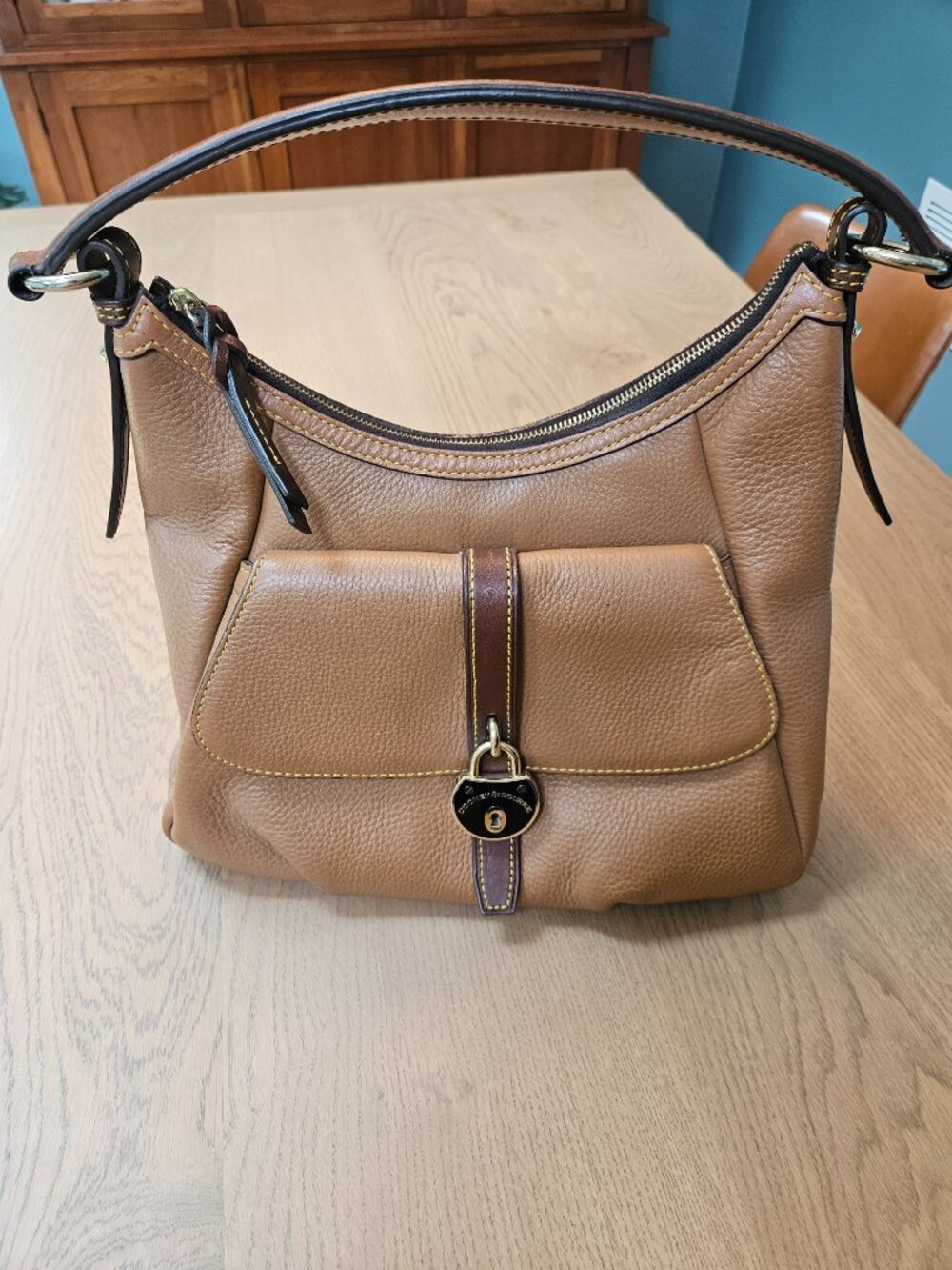 Dooney & Bourke Pebble Grain Logo Lock Hobo – Tan/Taupe OS